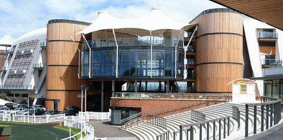 Barton Snow Bidding to Continue Winning Run in Foxhunters Chase